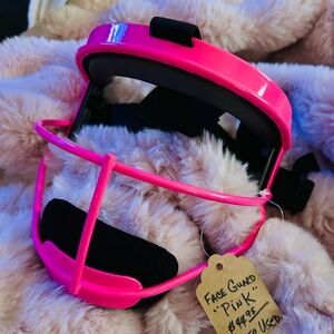 GIRLS SOFTBALL BASEBALL PLAYER FIELDERS SAFETY MASK NEW NEVER USED in PINK! 1 Sz